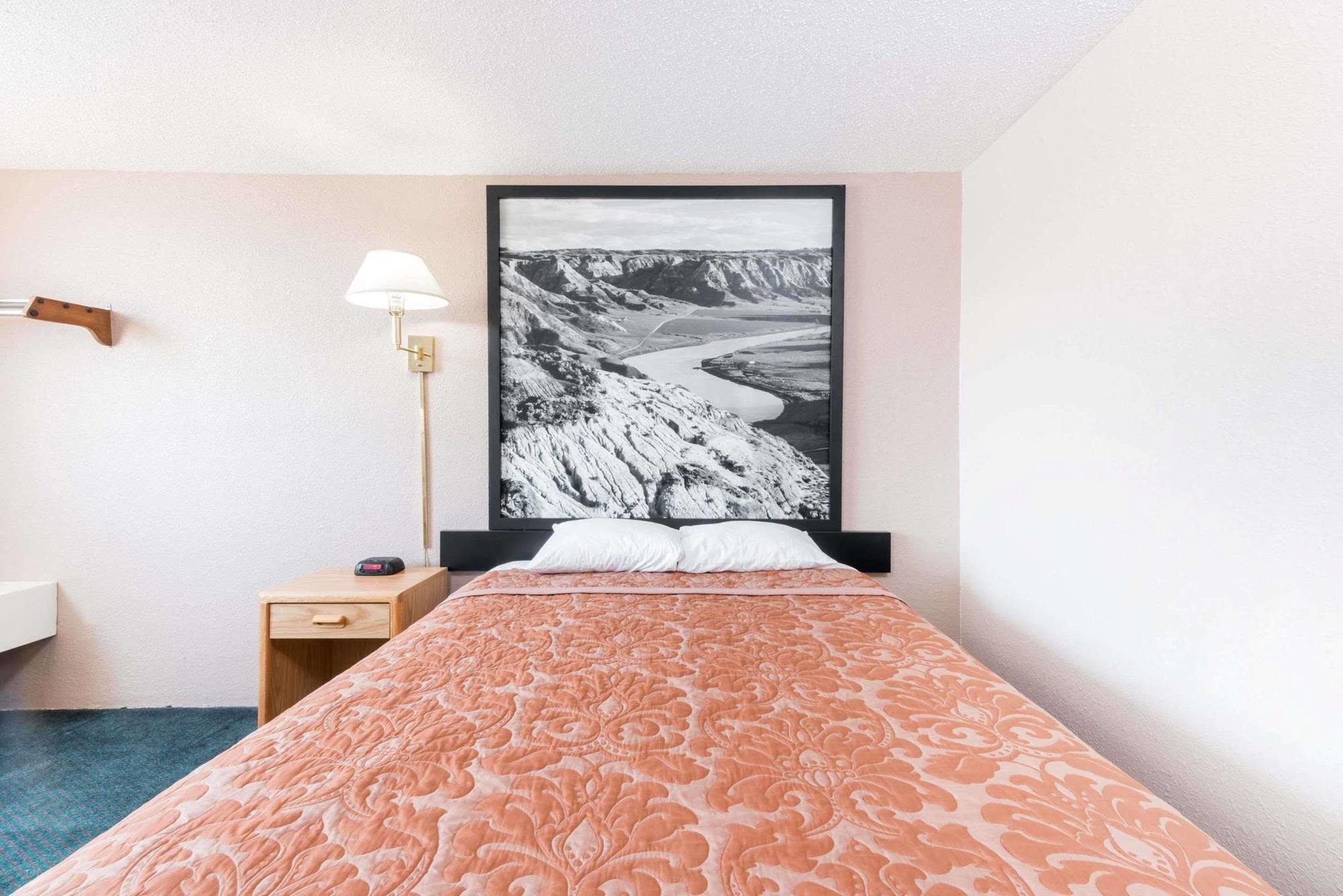 Hotel Super 8 By Wyndham Glendive Esterno foto