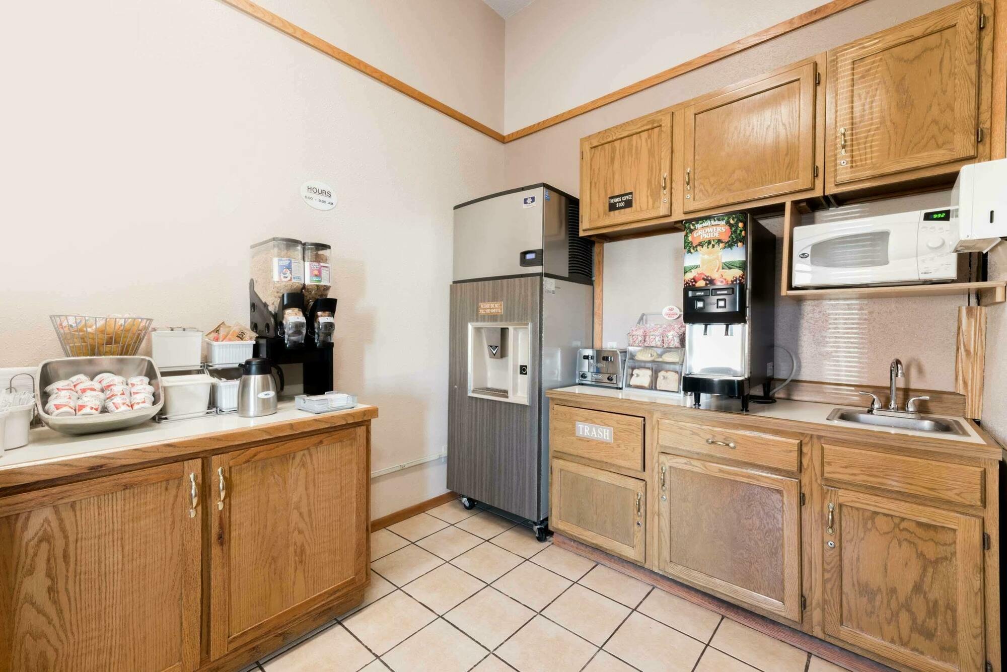 Hotel Super 8 By Wyndham Glendive Esterno foto